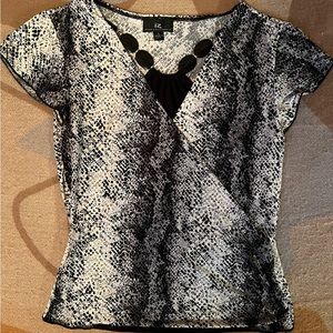 EUC Iz Byer snakeskin layered top, L